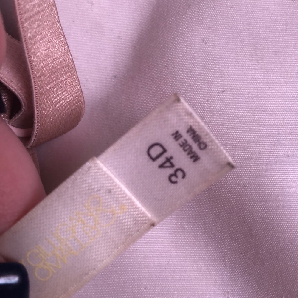 34 D bra - Picture 2 of 3